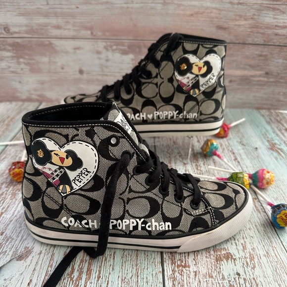 Coach Shoes - 🔹Coach Women’s Black Printed Sneakers - Size 6B🔸